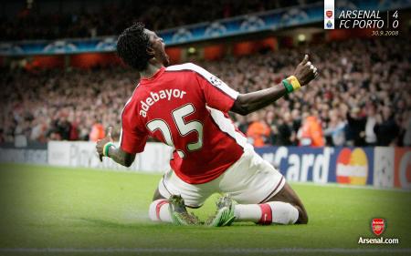 <center>AdY & Persie Score As Arsenal Cruise 2 Victory